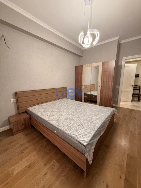 Aylıq Kirayə 3 otaqlı Yeni Tikili bina evi  80m², Bakı