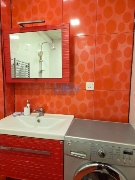 Aylıq Kirayə 3 otaqlı Yeni Tikili bina evi  140m², Bakı