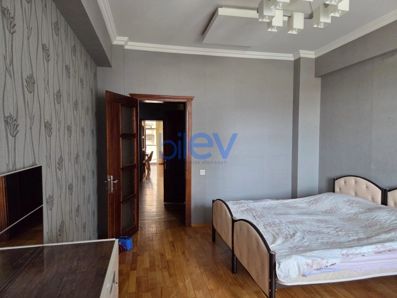 Aylıq Kirayə 3 otaqlı Yeni Tikili bina evi  140m², Bakı