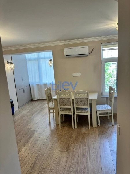 Satış 1 otaqlı Köhnə Tikili bina evi  40m², Bakı