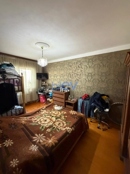 Satış 2 otaqlı Köhnə Tikili bina evi  60m², Bakı