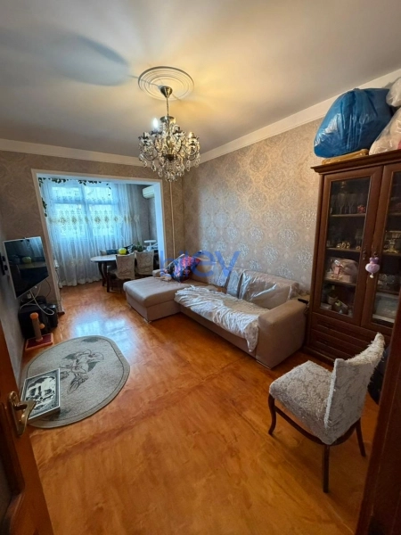 Satış 2 otaqlı Köhnə Tikili bina evi  60m², Bakı