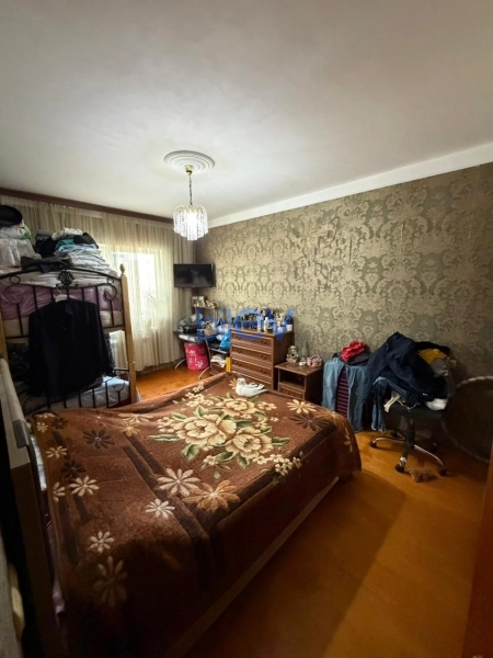 Satış 2 otaqlı Köhnə Tikili bina evi  60m², Bakı