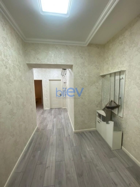 Aylıq Kirayə 2 otaqlı Yeni Tikili bina evi  100m², Bakı