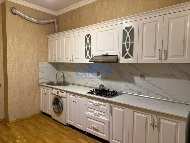 Aylıq Kirayə 3 otaqlı Yeni Tikili bina evi  90m², Bakı