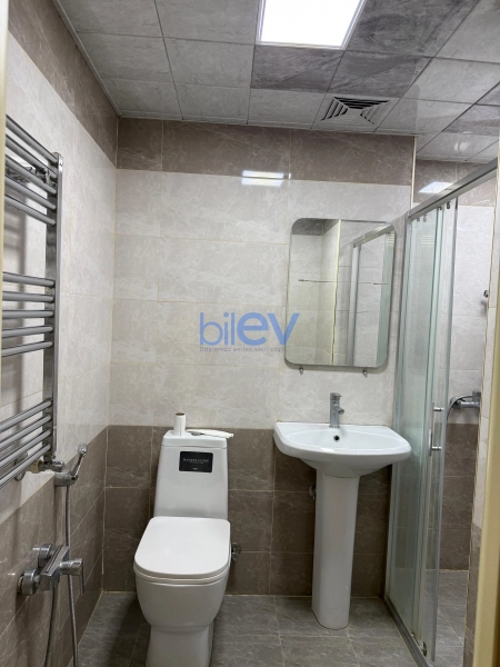 Aylıq Kirayə 3 otaqlı Yeni Tikili bina evi  90m², Bakı