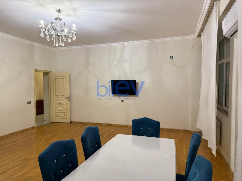 Aylıq Kirayə 3 otaqlı Yeni Tikili bina evi  90m², Bakı