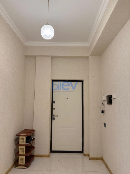 Aylıq Kirayə 3 otaqlı Yeni Tikili bina evi  90m², Bakı
