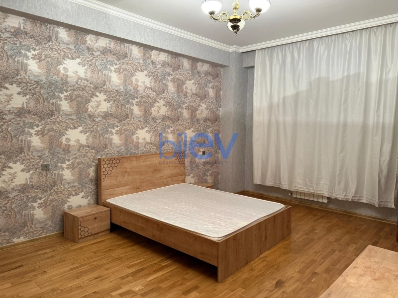 Aylıq Kirayə 3 otaqlı Yeni Tikili bina evi  90m², Bakı