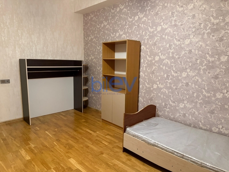 Aylıq Kirayə 3 otaqlı Yeni Tikili bina evi  90m², Bakı