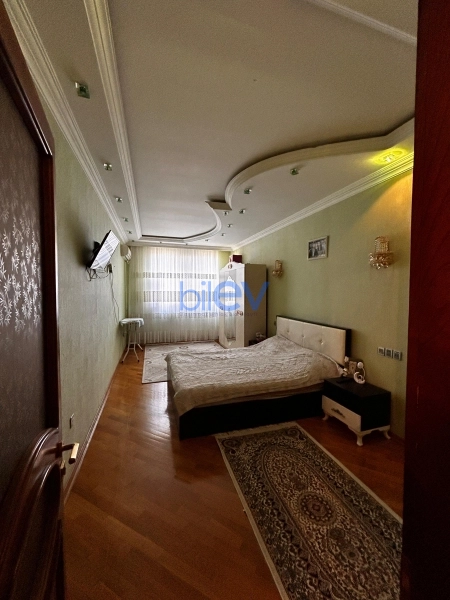 Aylıq Kirayə 2 otaqlı Yeni Tikili bina evi  90m², Bakı