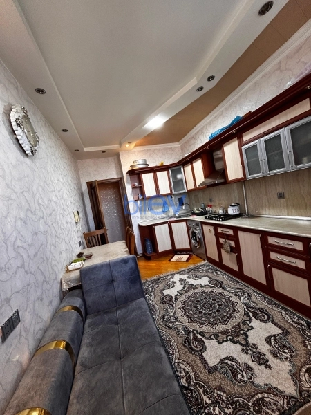 Aylıq Kirayə 2 otaqlı Yeni Tikili bina evi  90m², Bakı
