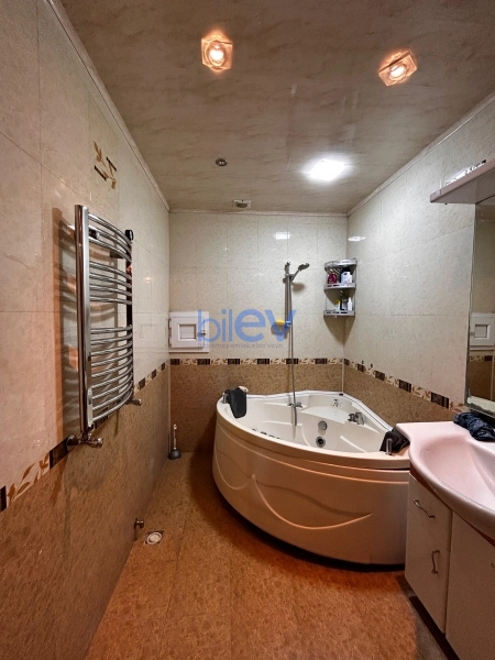 Aylıq Kirayə 2 otaqlı Yeni Tikili bina evi  90m², Bakı