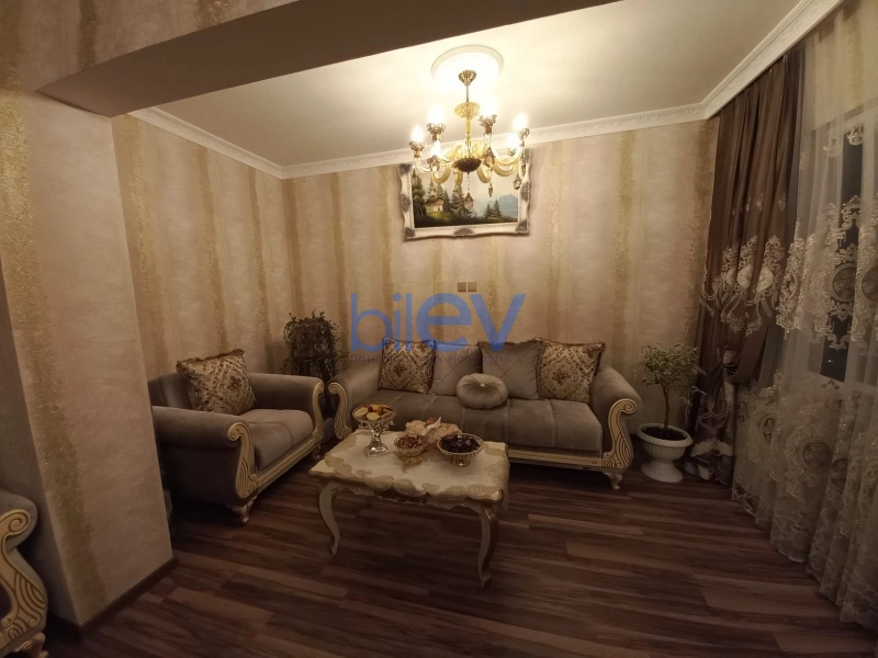 Satış 4 otaqlı Köhnə Tikili bina evi  110m², Bakı
