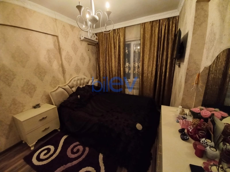 Satış 4 otaqlı Köhnə Tikili bina evi  110m², Bakı