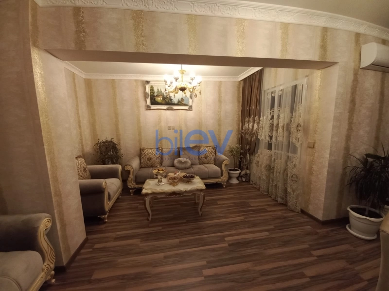 Satış 4 otaqlı Köhnə Tikili bina evi  110m², Bakı