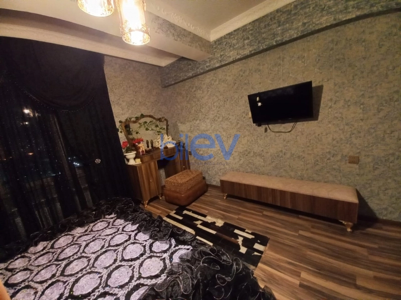 Satış 4 otaqlı Köhnə Tikili bina evi  110m², Bakı