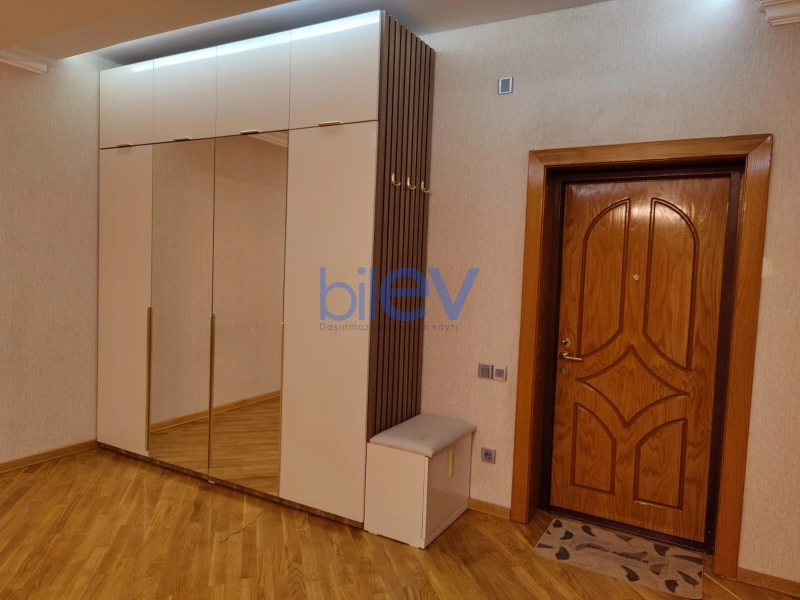 Aylıq Kirayə 3 otaqlı Yeni Tikili bina evi  140m², Bakı