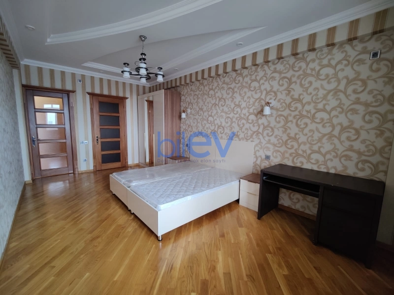 Aylıq Kirayə 3 otaqlı Yeni Tikili bina evi  140m², Bakı