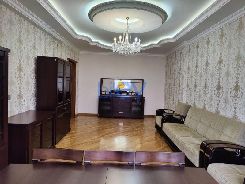 Aylıq Kirayə 3 otaqlı Yeni Tikili bina evi  140m², Bakı