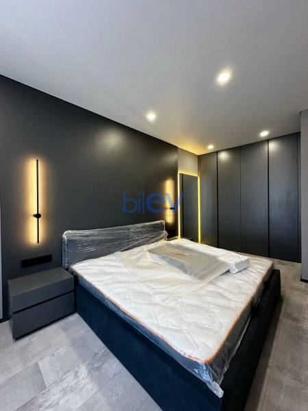 Aylıq Kirayə 3 otaqlı Yeni Tikili bina evi  130m², Bakı