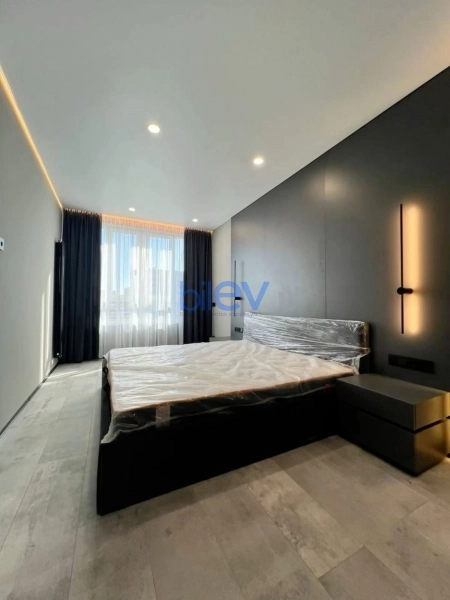 Aylıq Kirayə 3 otaqlı Yeni Tikili bina evi  130m², Bakı