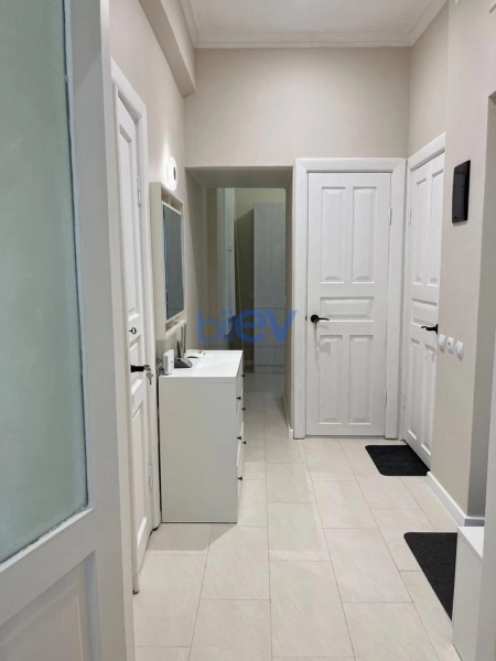 Aylıq Kirayə 2 otaqlı Köhnə Tikili bina evi  60m², Bakı