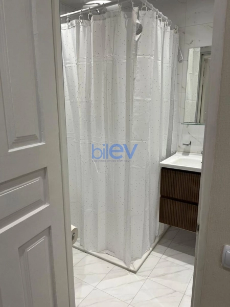 Aylıq Kirayə 2 otaqlı Köhnə Tikili bina evi  60m², Bakı