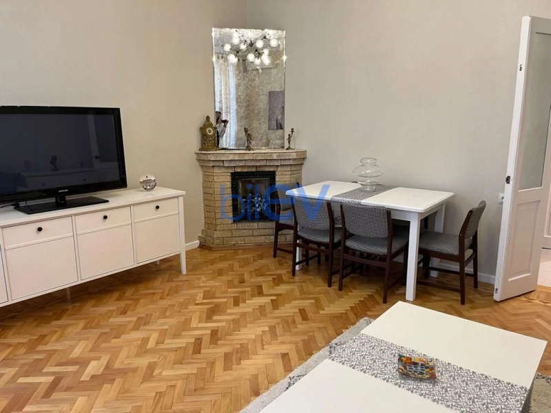 Aylıq Kirayə 2 otaqlı Köhnə Tikili bina evi  60m², Bakı