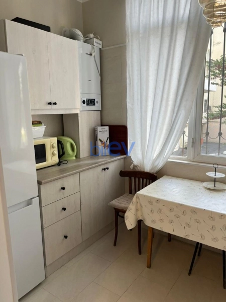 Aylıq Kirayə 2 otaqlı Köhnə Tikili bina evi  60m², Bakı
