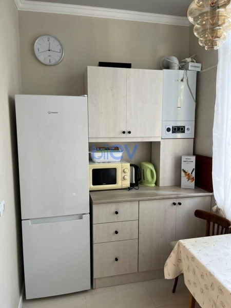 Aylıq Kirayə 2 otaqlı Köhnə Tikili bina evi  60m², Bakı