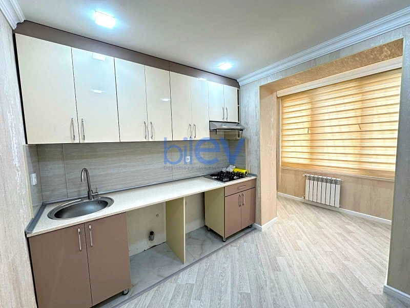 Satış 4 otaqlı Köhnə Tikili bina evi  100m², Bakı