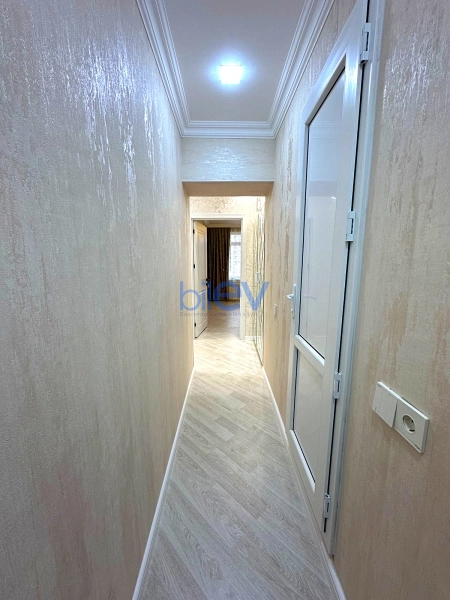 Satış 4 otaqlı Köhnə Tikili bina evi  100m², Bakı