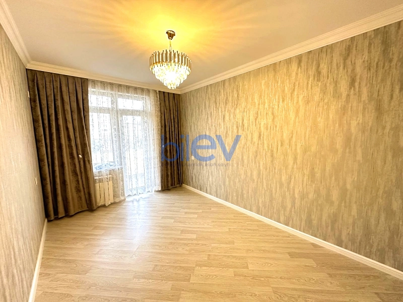 Satış 4 otaqlı Köhnə Tikili bina evi  100m², Bakı