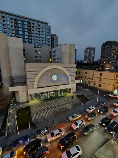 Aylıq Kirayə 3 otaqlı Ofis  71m², Bakı