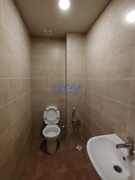 Aylıq Kirayə 3 otaqlı Ofis  71m², Bakı