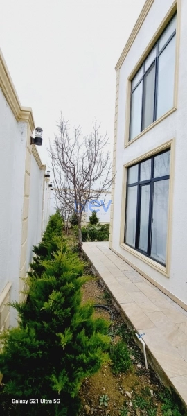 Satış 4 otaqlı Həyət evi  240m², Bakı