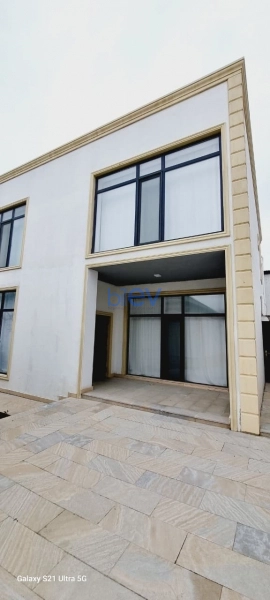Satış 4 otaqlı Həyət evi  240m², Bakı