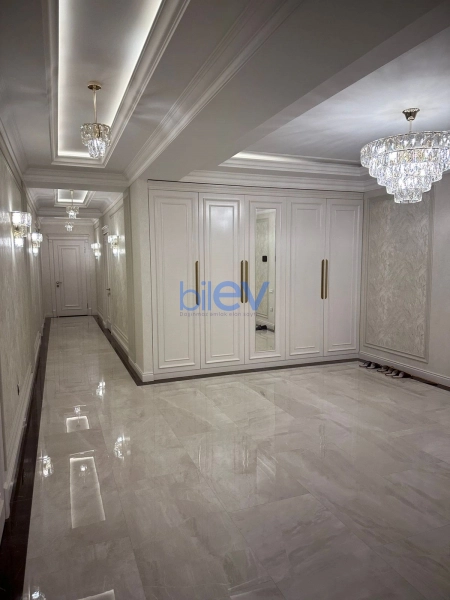 Satış 4 otaqlı Yeni Tikili bina evi  204m², Bakı