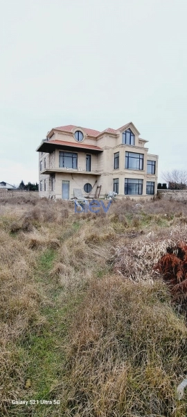 Satış 8 otaqlı Bağ evi  500m², Bakı