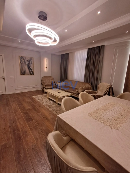 Satış 3 otaqlı Yeni Tikili bina evi  138m², Bakı