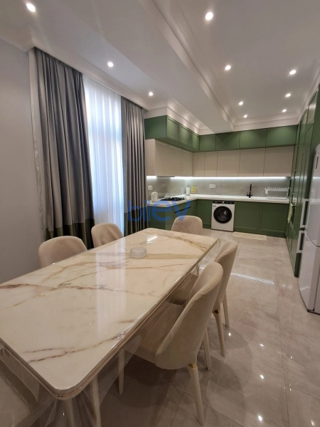 Satış 3 otaqlı Yeni Tikili bina evi  138m², Bakı