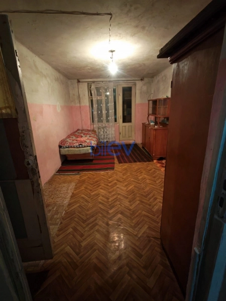 Aylıq Kirayə 3 otaqlı Köhnə Tikili bina evi  75m², Bakı