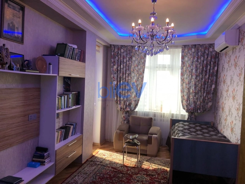 Satış 4 otaqlı Yeni Tikili bina evi  170m², Bakı