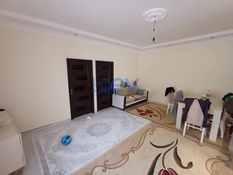 Satış 3 otaqlı Köhnə Tikili bina evi  75m², Bakı