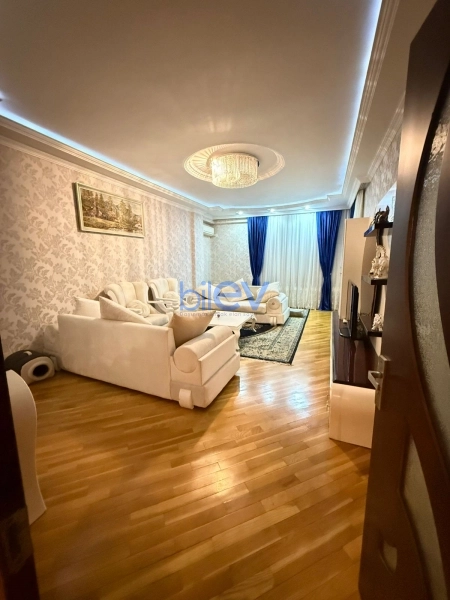 Satış 3 otaqlı Yeni Tikili bina evi  140m², Bakı