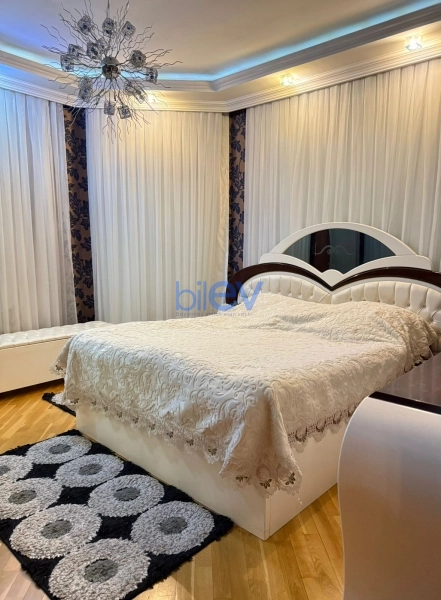 Satış 3 otaqlı Yeni Tikili bina evi  140m², Bakı