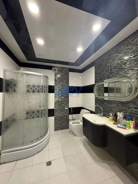 Satış 3 otaqlı Yeni Tikili bina evi  140m², Bakı