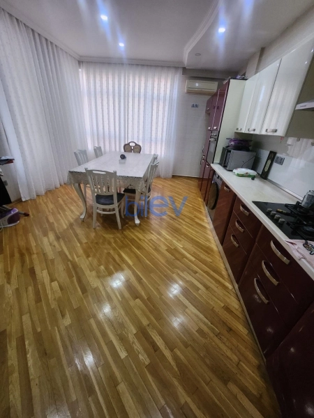 Satış 3 otaqlı Yeni Tikili bina evi  140m², Bakı