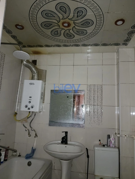 Aylıq Kirayə 3 otaqlı Köhnə Tikili bina evi  60m², Bakı